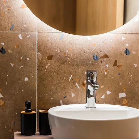 Stone & Sea Nydri (Lefkada)