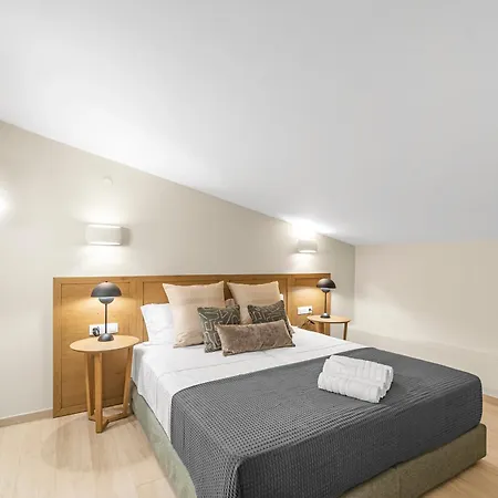 וילה Stone & Sea נידרי